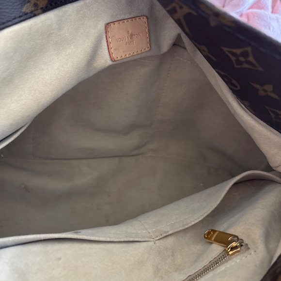 Authentic Louis vuttion monogram Artsy MM - Picture 6 of 7